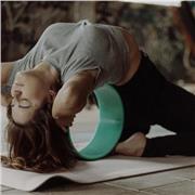 Soy profesora de hatha yoga y ofrezco clases online y presenciales en la zona norte de Madrid